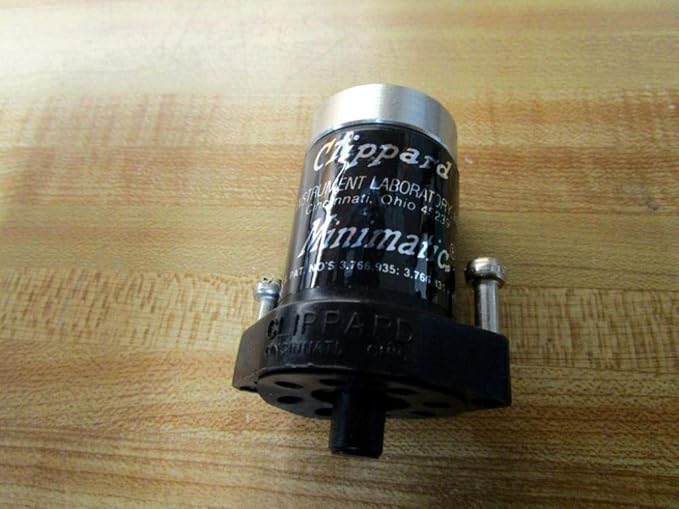 CLIPPARD R-402 2-POSITION, 4-WAY VALVE, 5-PORTED, AIR FLOW 250 L/MIN @ 100 PSIG, MAX PSI 150 PSIG, TEMPERATURE RANGE 32 TO 180F